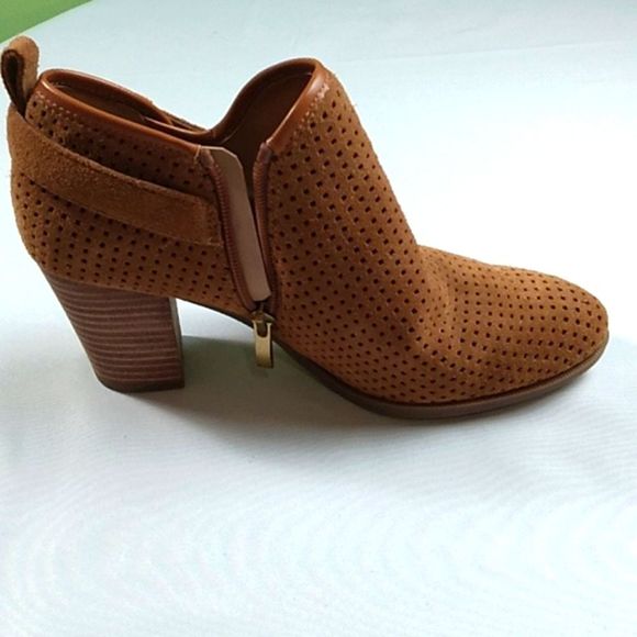 NWOT Franco Sarto camel colored ankle boot/shoes suede 7 1/2 M. - Picture 4 of 8